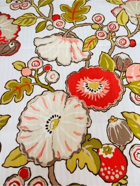 P Kaufmann ~ new~Hip Floral Indoor Outdoor Fabric in Ivory/Bone